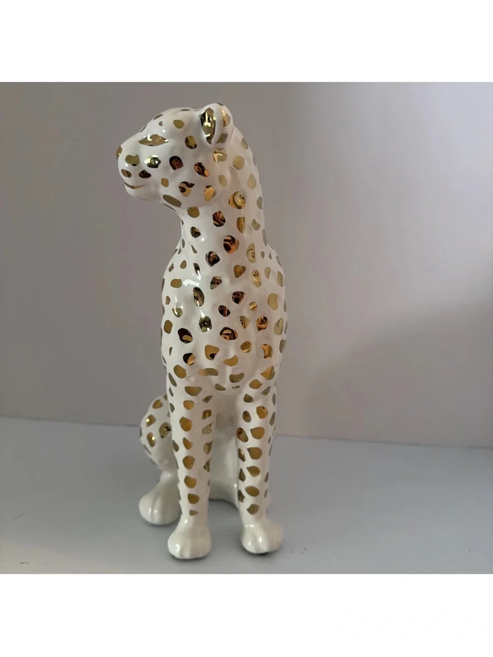 Cheetah Statue Home Decor Leopard Sculpture Sitting Cheetah White & Gold New